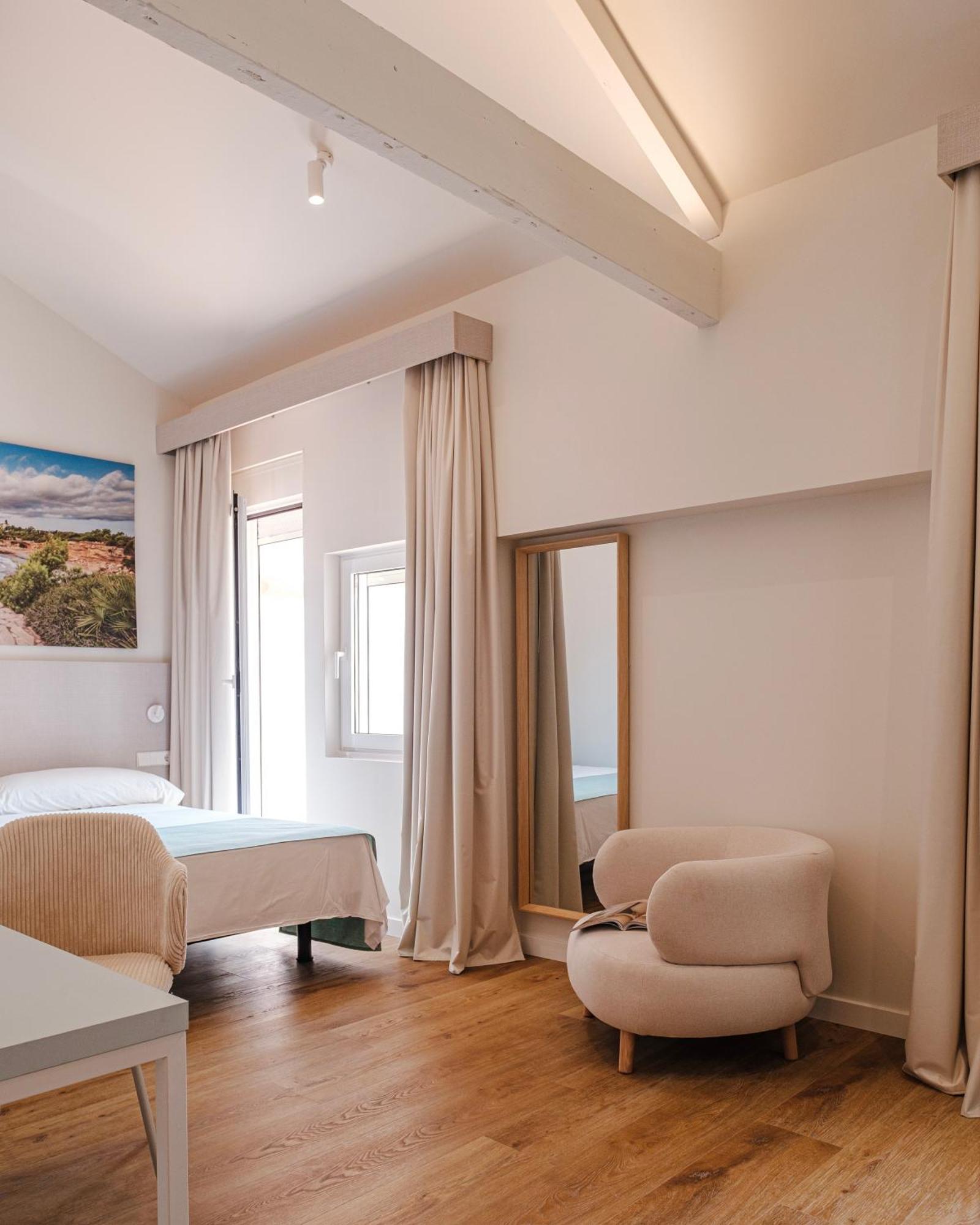 Hotel Bon Repos L'Ametlla De Mar Luaran gambar